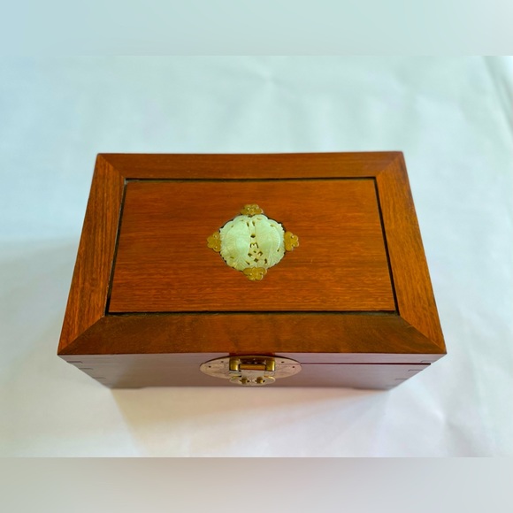 Vintage Jewelry Box Hong Kong Large Wood Carved Jade This Will Hold Everything! - Picture 13 of 14